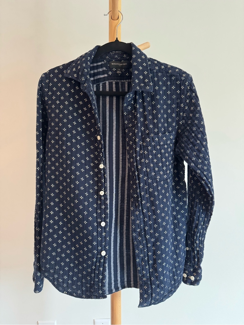 Banana Republic - Quilted Navy Printed Button-Up Jacket (small)